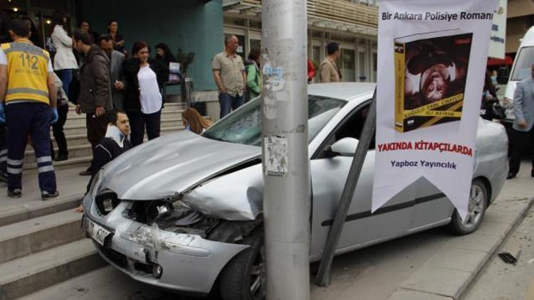 Ankarada yoldan çıkan araç Yargıtay üyesine çarptı