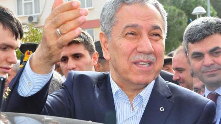 Arınç: Japon İmparatoruna elinin körü diyecektim