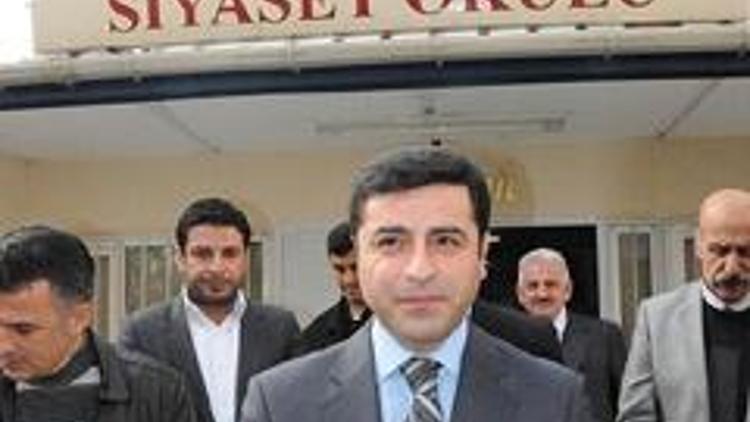 Demirtaş, Siyaset Okulunu açtı