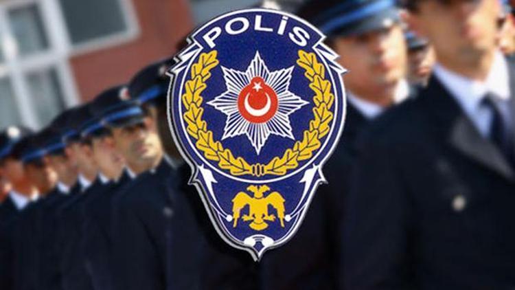 Dört polis meslekten ihraç edildi