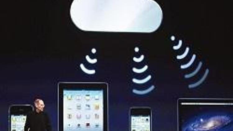 Jobs, kabloyu ortadan kaldırdı, Apple cihazları ‘akıllı bulut’la konuşacak