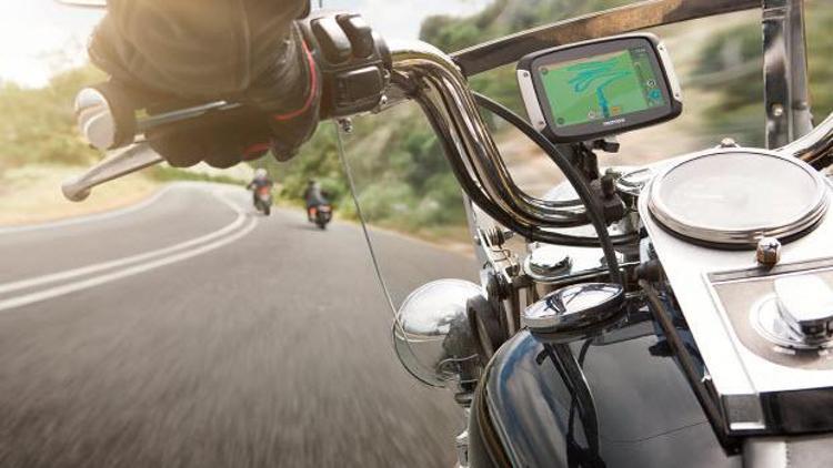 Motosiklet sürücüleri TomTom Rider ile en virajlı rotayı seçebilecek
