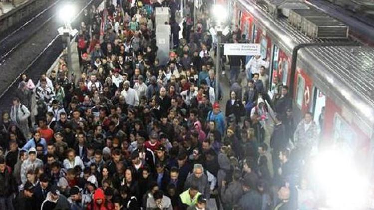 Metro grevi hayatı felç etti