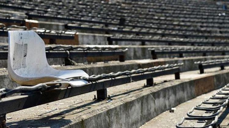 İnönü Stadının koltukları ilçe stadına monte edilecek