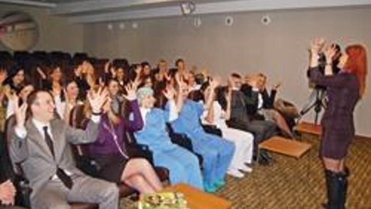 Sağlık çalışanları işaret dili öğrenecek