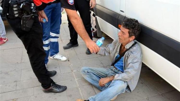 Antalyada falezlerden düşen kişi kurtarıldı