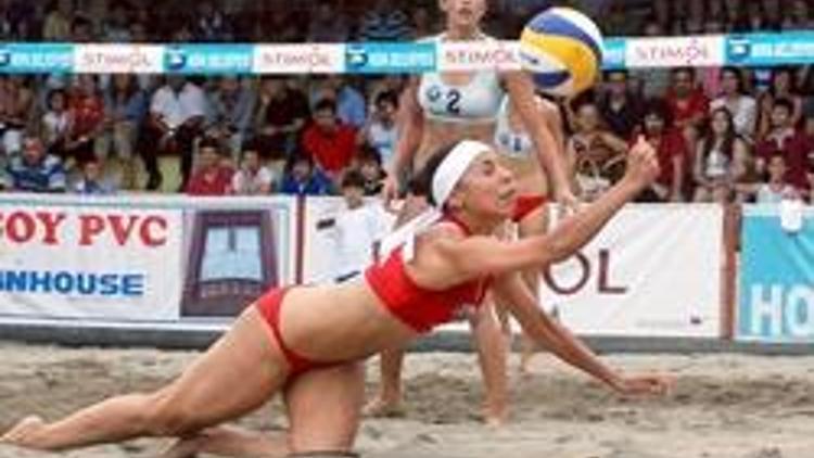 Plaj voleybolunda kamp başlıyor