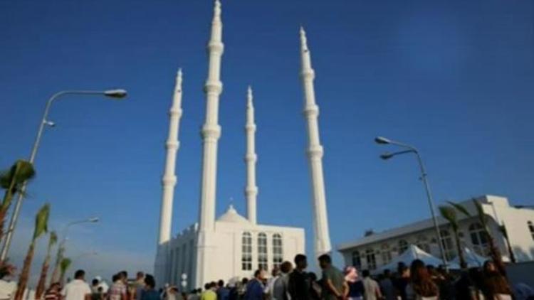Arnavutlukta dört minareli camii açıldı