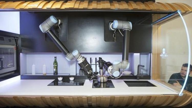 Robot aşçı sayesinde her öğün lüks bir restoranın menüsü evinizde olabilir