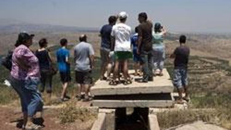 İsrailli turistler Golan Tepelerine akın etti