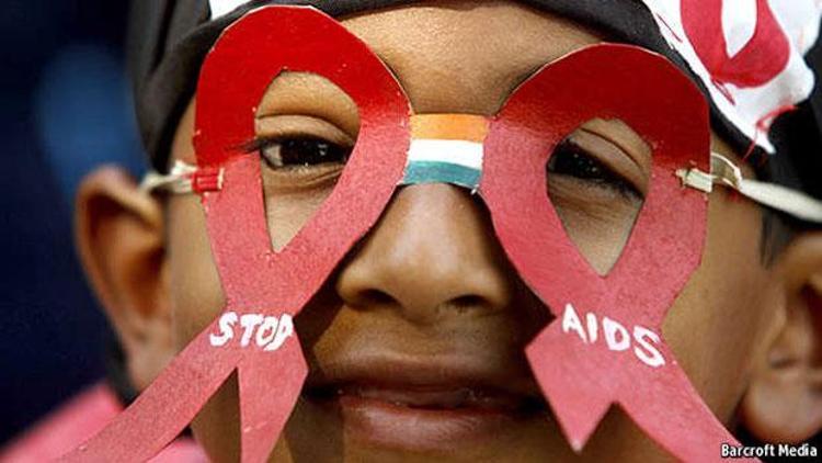 15 milyon HIV taşıyıcısı tedavi edildi