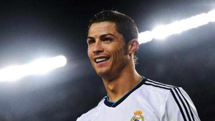 Ronaldodan Uniteda geri dönüş sinyali