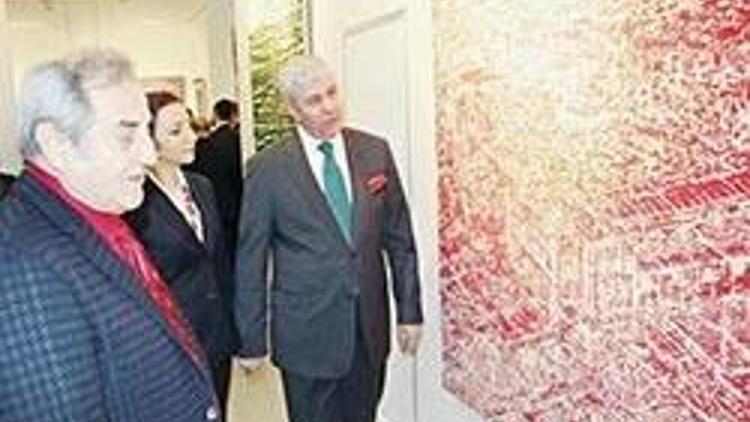 Uşak Sanat Galerisi sergiyle açıldı