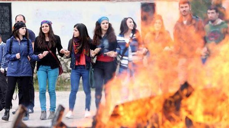 Akdeniz Üniversitesinde olaysız nevruz kutlaması