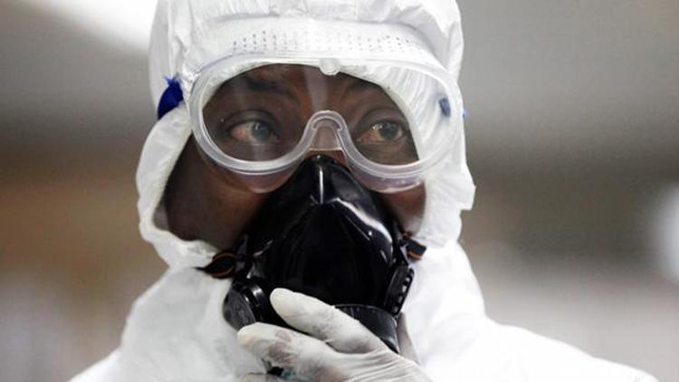 Almanyaya tedavi için üçüncü ebola hastası getiriliyor