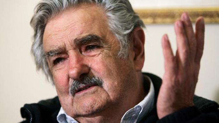 Mujica: Nobel Barış Ödülü kaldırılmalı