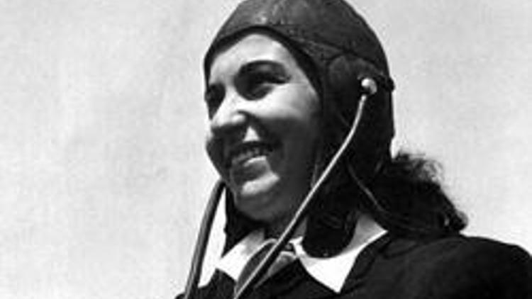 Türkiyenin ilk kadın akrobasi pilotu öldü