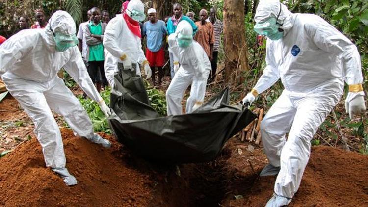 Liberyada başhekim Ebola tehtidiyle karantinaya alındı