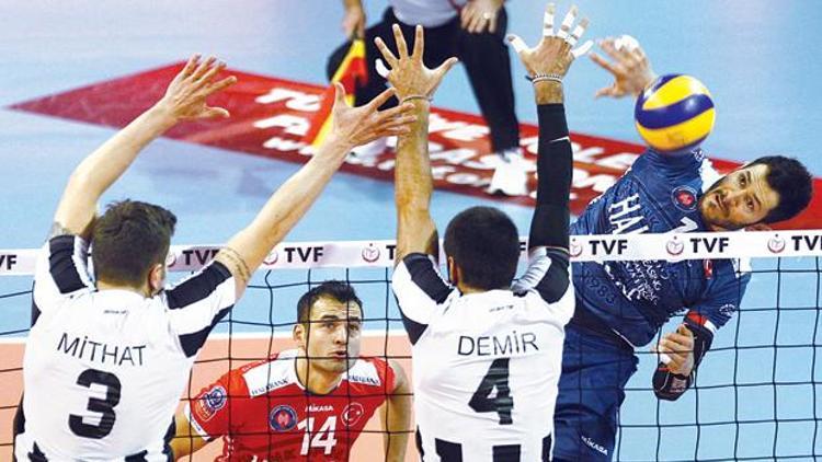 Halkbank galibiyet peşinde