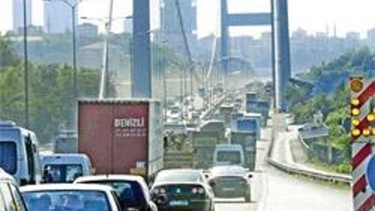 İstanbullular dikkat trafik kilitlendi