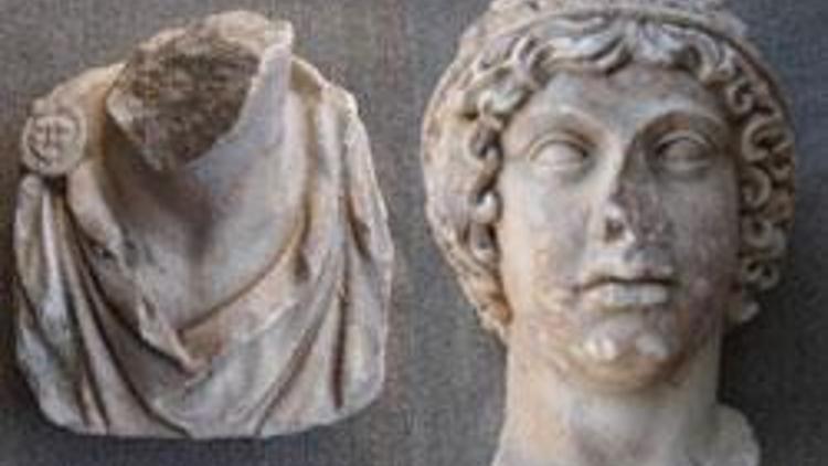 Milet Antik Kentinde Tanrılar için adak parmak bulundu