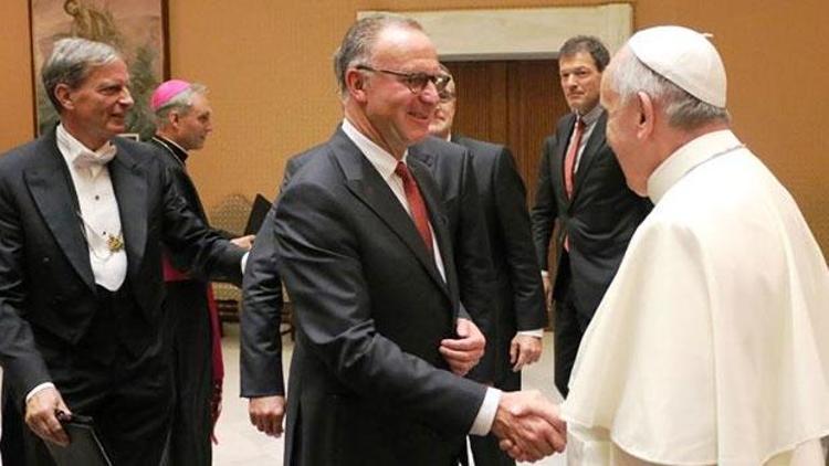 Eyvah Bayern Papayı ziyaret etti