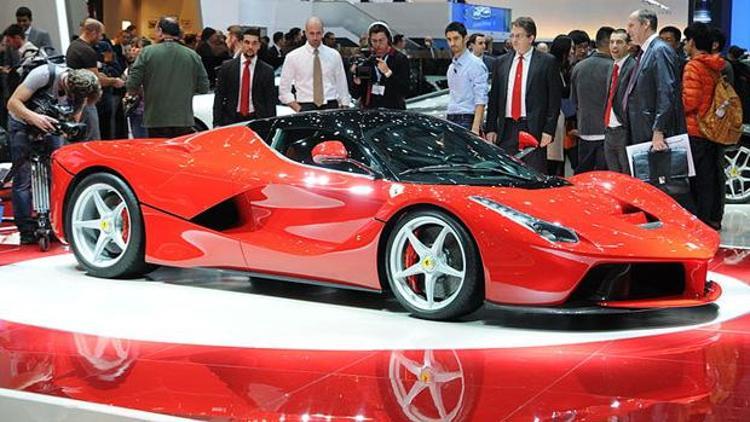 Dünyanın en pahalı Ferrarisi tükendi