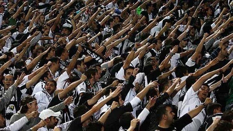 Beşiktaşta kombine kart sahipleri maça giremeyecek