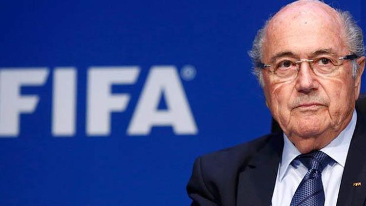 Putinden Sepp Blattere kutlama