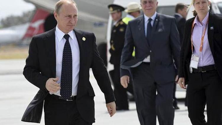 Putin Yolum uzun deyip G20den ayrıldı
