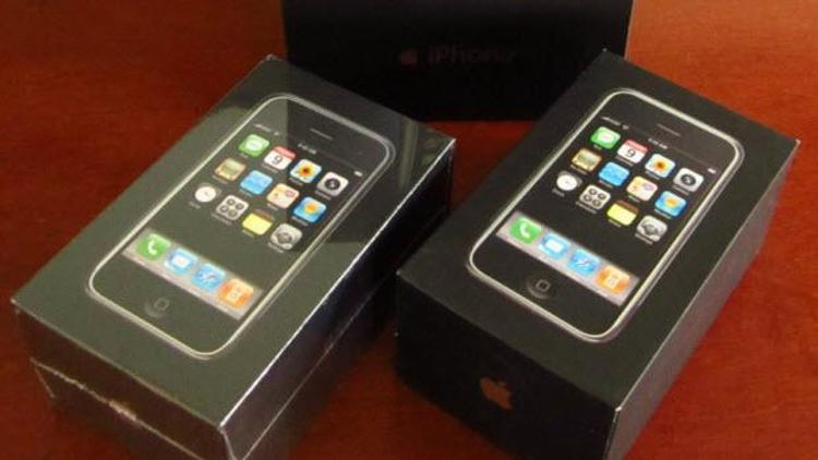 İlk nesil iki iPhone 55 bin TLye satıldı