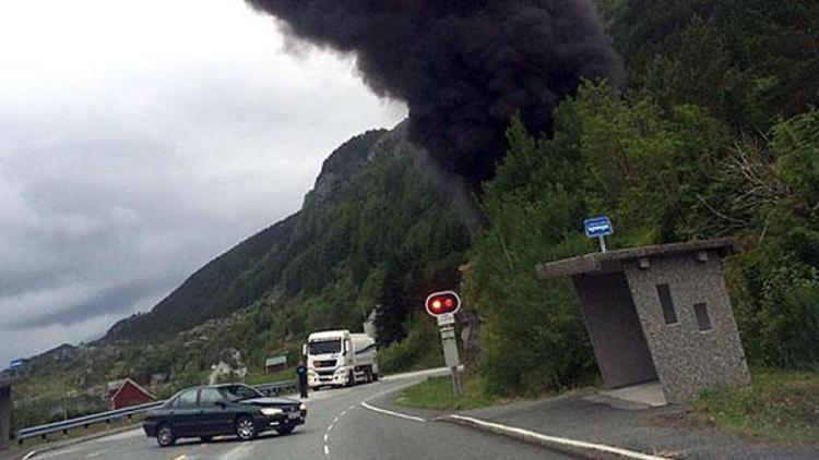 Norveçte petrol tankeri tünelde patladı