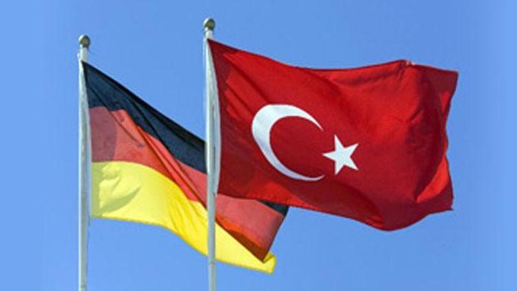 Alman Dışişleri Türkiye’ye gidecekleri uyardı