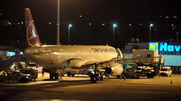 İki uçak Atatürk Havalimanına acil iniş yaptı