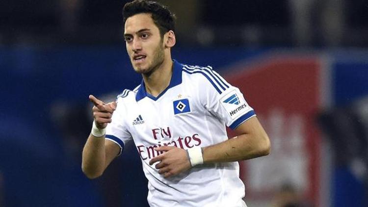 Hakan Çalhanoğlu hangi takıma gidiyor Menajeri açıkladı