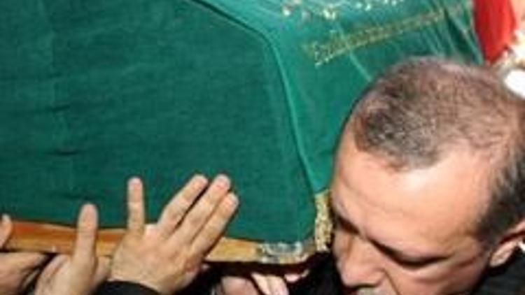 Erdoğan Osmanoğlunun cenazesine katıldı