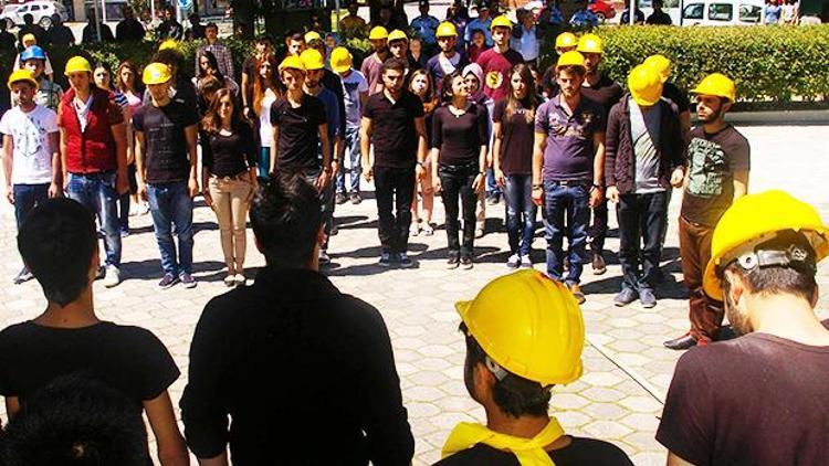 Öğrencilerden Soma protestosu