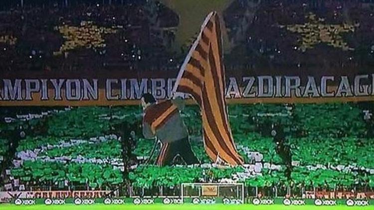 Galatasaray taraftarlarının koreografisi Fenerbahçelileri kızdırdı