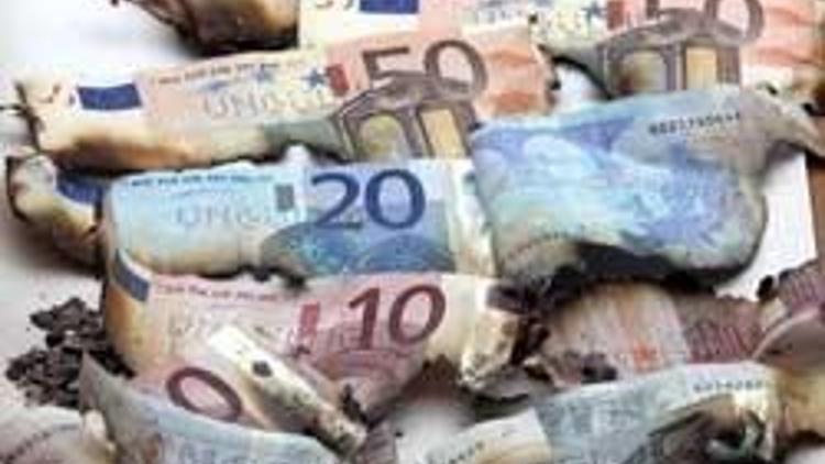 Euro, dolar karşısında 16 ayın en düşük seviyesinde