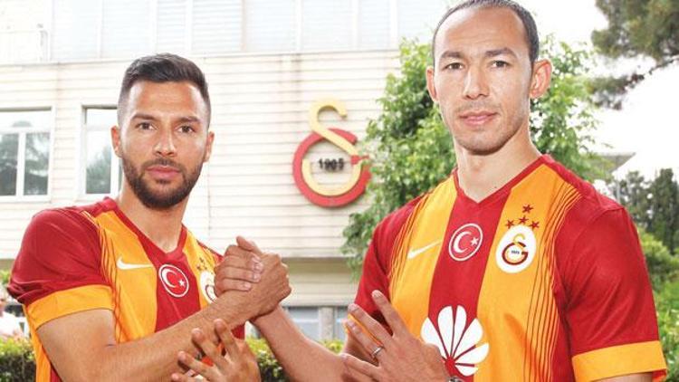 Şampiyon Galatasaray forma, bayrak ve tişörtleri yetiştiremedi