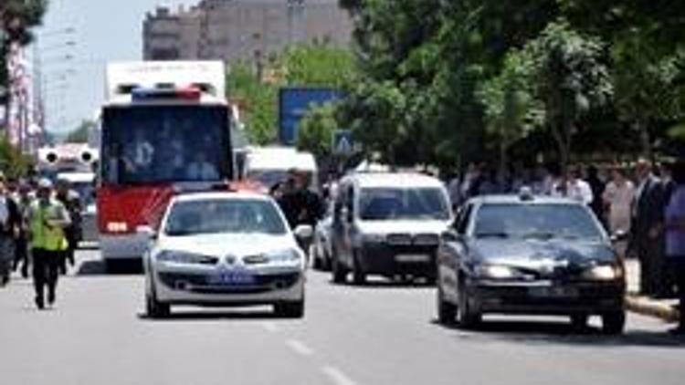Şüpheli çanta Kılıçdaroğlunun otobüsünün güzergahını değiştirtti