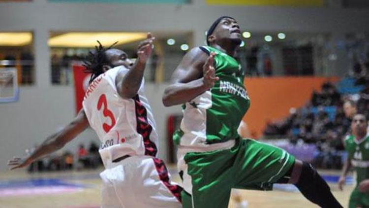 Uşak Sportif - Nanterre: 79-71