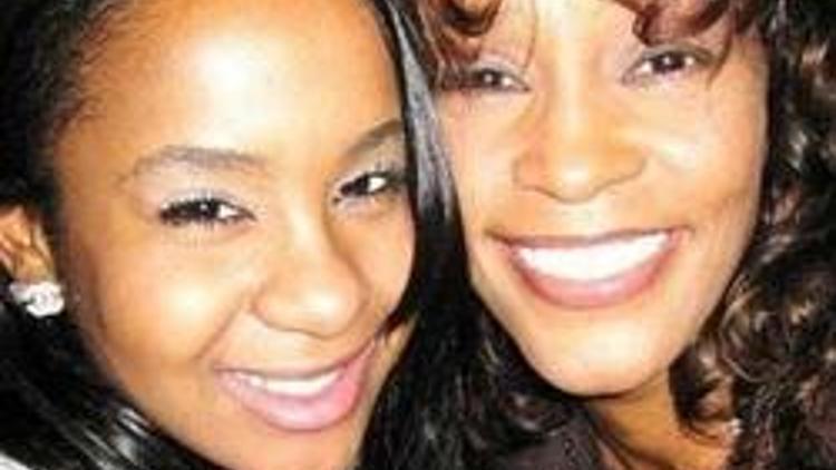 Whitney Houstonın kızı hastaneye kaldırıldı