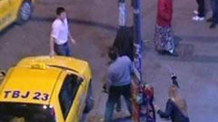 Sopayla saldıran taksiciye biber gazı