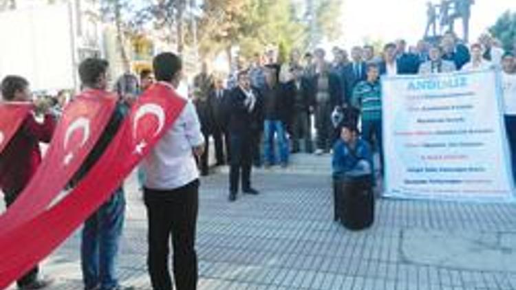 CHP-MHP-İP’ten Andımız protestosu