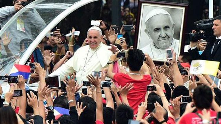 Manilada 6 milyon kişi Papa’yı karşıladı