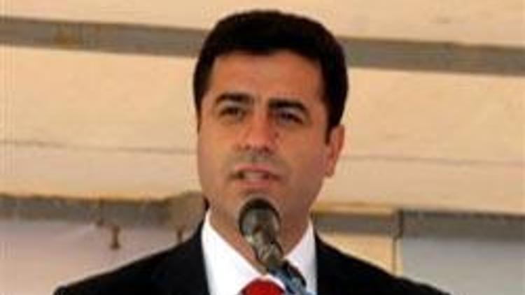 Demirtaş: Başbakan kanıtlasın özür dileyeceğiz