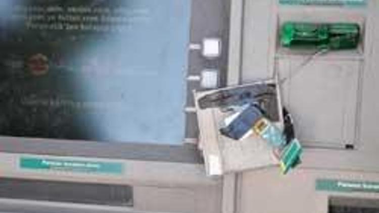 Bir çanta dolusu ATM düzeneğiyle yakalandı