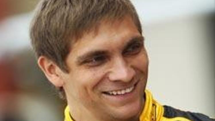 Petrov, Caterham ile görüşüyor