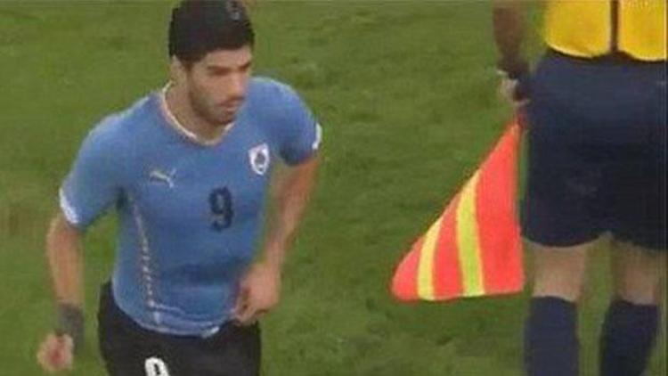 Luis Suarez maçta tuvalet molası verdi